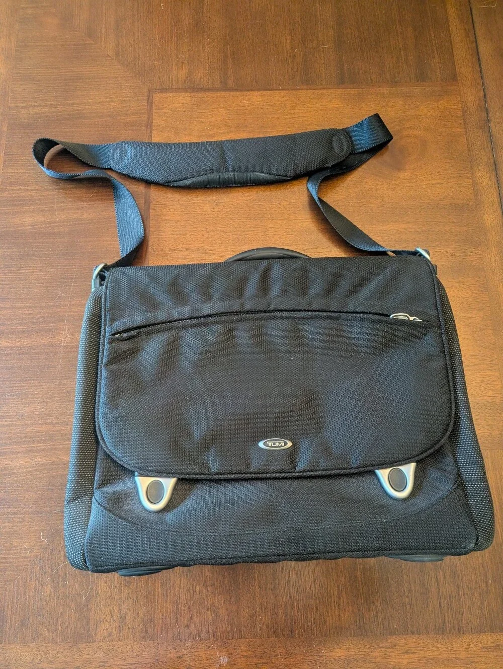 Tumi Black Men's Laptop Messenger Bag with Padded Shoulder Strap